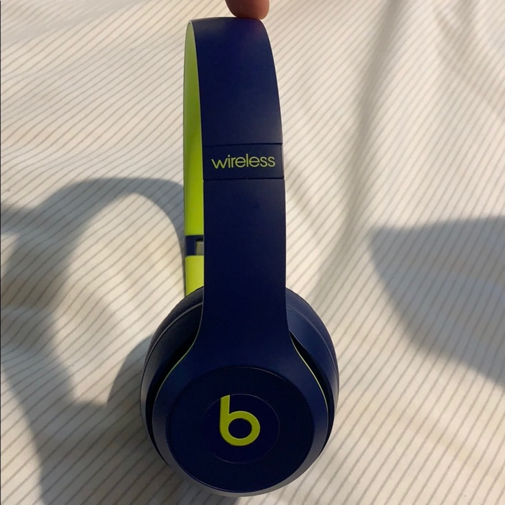 Wireless Beats Solo 3 Brand New
